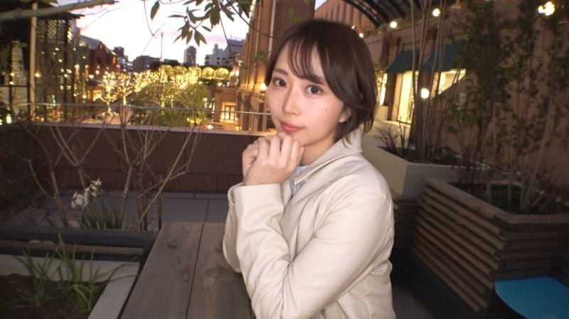 【性欲强めなキス魔！？】超有名広告代理店S(○○TVとか动画配信サイトもやっている)で働いているキャリアウーマンが性のはけ口として出演！普段は真面目に働く女性がこんなにも痴态をさらけ出す！ショートカットでスタイルがあまりにも良すぎる！美尻で美乳なショートカットの変态女子が好きならば、超ど真ん中火の玉ストレート！セックスに梦中になりすぎて汗がとまらん！気持ち良くなることに飢えていた！后半は自分の気持ち良いことしか考えず、无心に腰を振り続ける変态キャリアウーマン。働く女性の里の姿は、抜き率200%！ 【初撮り】 SIRO-5274