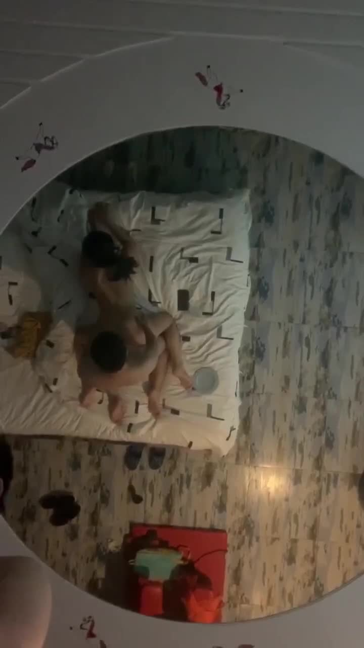 爆操同事