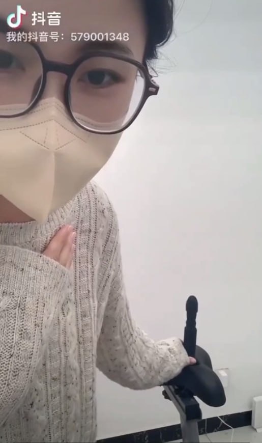 我就说嘛，抖音看片指日可待，这东西都能播出来🤣🤣