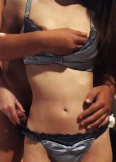 拥有曼妙身材女友人人羡慕