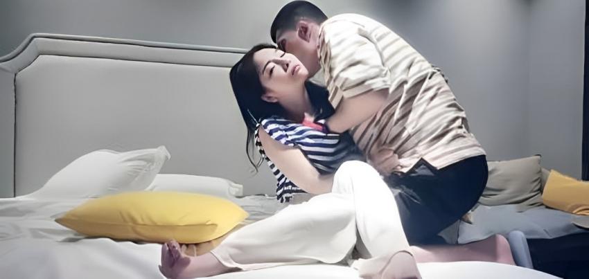 约炮学生妹