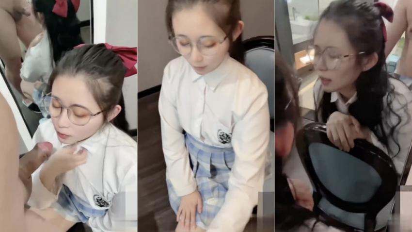 后入JK萝莉眼镜少女