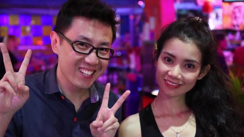 小鹏奇啪行第二季第2集 再遇泰国妈妈桑，红灯区无删减大尺度镜头首公开