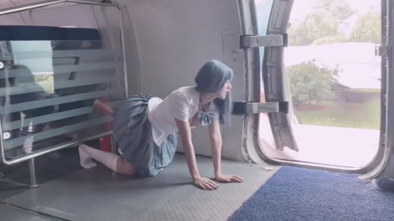 灰机上抖棒棒