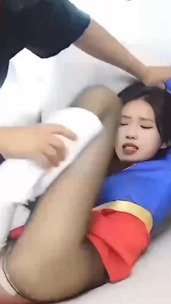 小母狗喜欢玩这样的