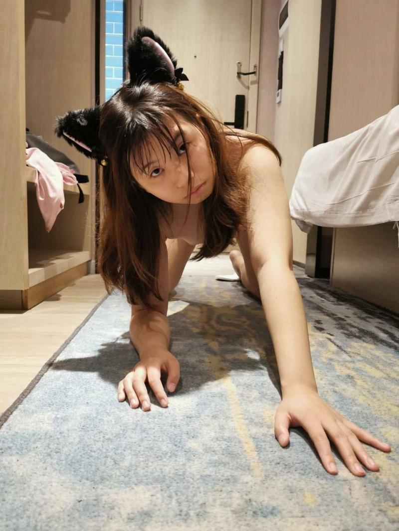 学校的学妹，勾搭了很久终于上手