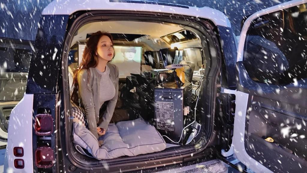 汽车露营时被困在大雪中 / 一个疯狂的夜晚 / ASMR
